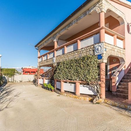 Apartmani Zarko Vir Exteriör bild