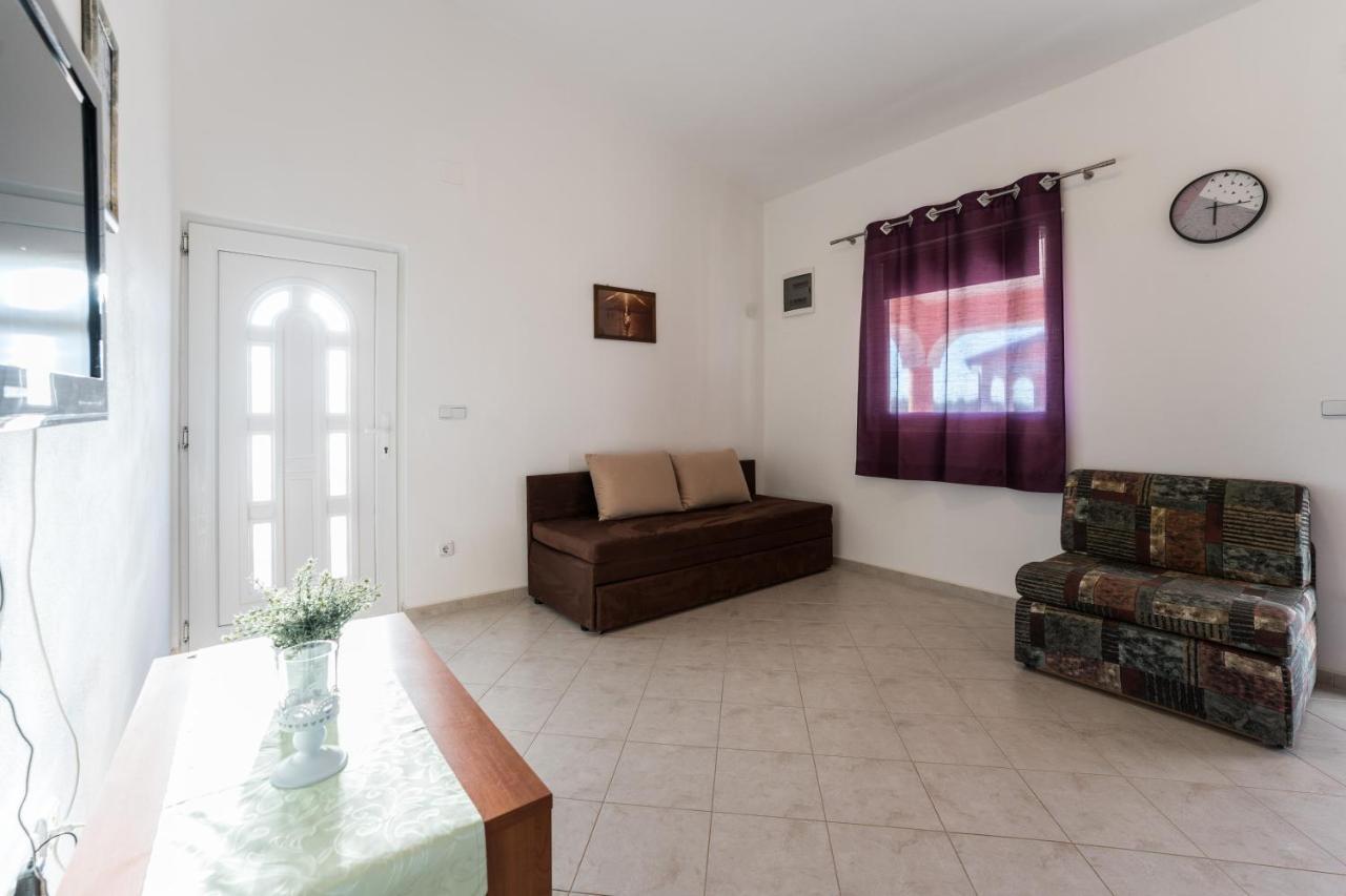 Apartmani Zarko Vir Exteriör bild