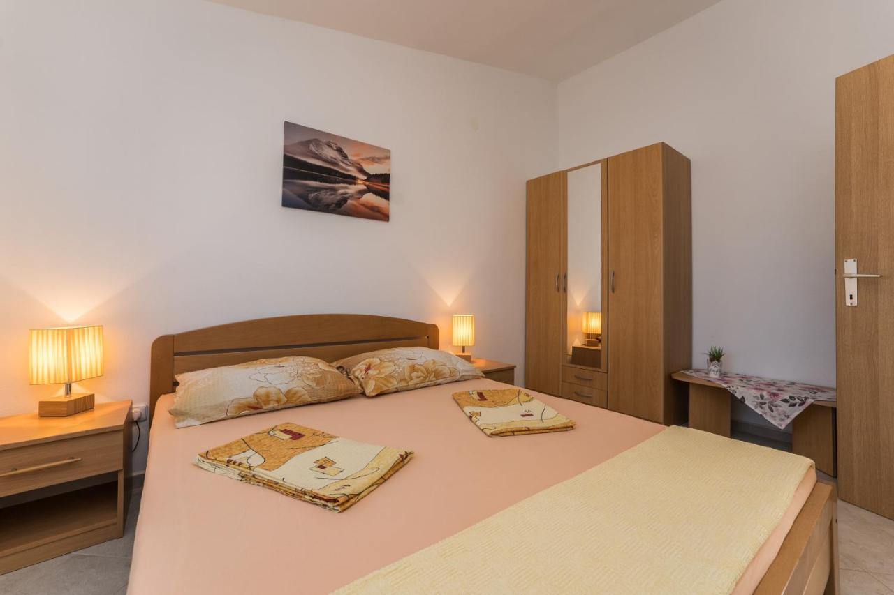 Apartmani Zarko Vir Exteriör bild