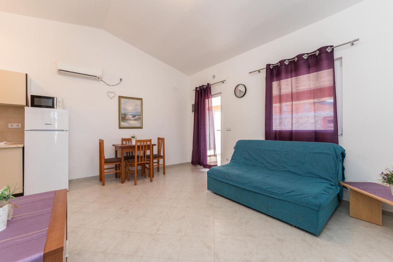 Apartmani Zarko Vir Exteriör bild