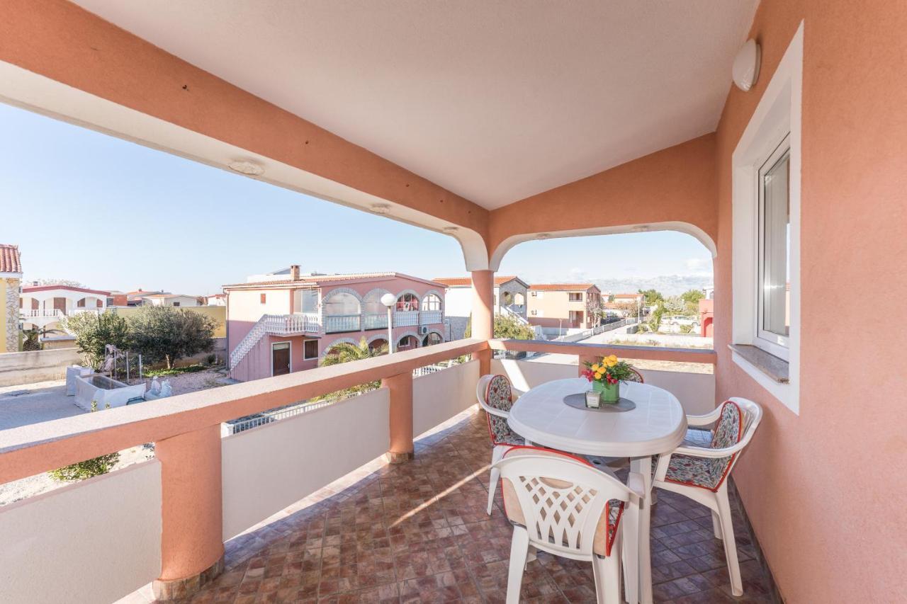Apartmani Zarko Vir Exteriör bild